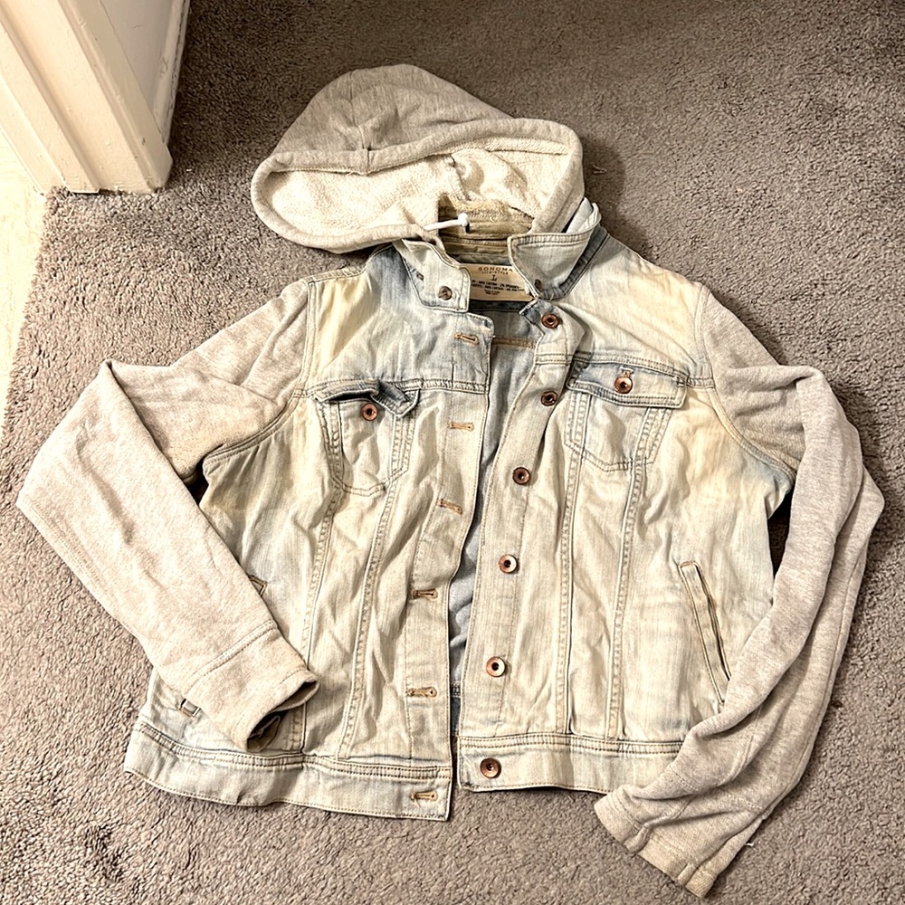 4 for $20 🌺 denim jacket with removable hood